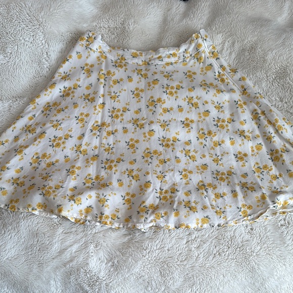 Hollister White and Yellow Floral Mini Skirt - Picture 2 of 2